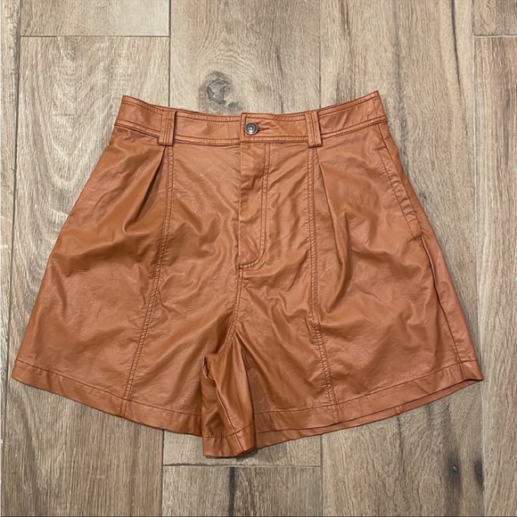 Free People Pants - Fits like sz 2 Free People Vegan Leather shorts - brown